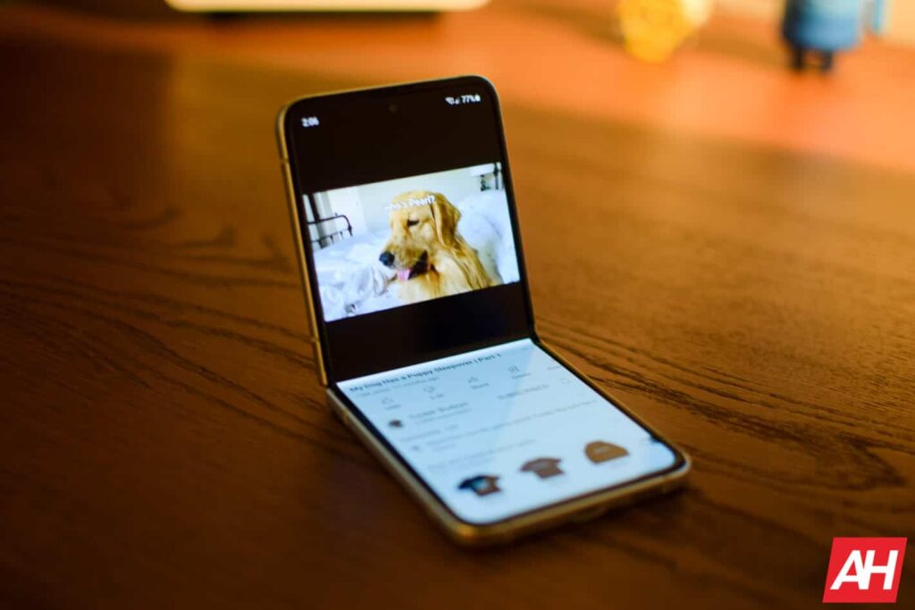 Galaxy Z Flip 3 Sold More Than All Other Foldables Combined In 2021 Galaxy Z Flip 3 Sold More Than All Other Foldables Combined In 2021缩略图