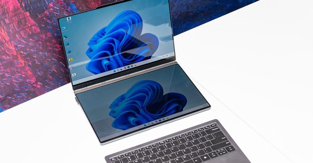 Lenovo’s Latest Wacky Concepts Include a Laptop With a Built-in Portable Monitor Lenovo’s Latest Wacky Concepts Include a Laptop With a Built-in Portable Monitor