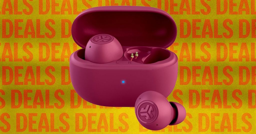 Our Favorite Budget Earbuds Are Literally $19 Our Favorite Budget Earbuds Are Literally $19