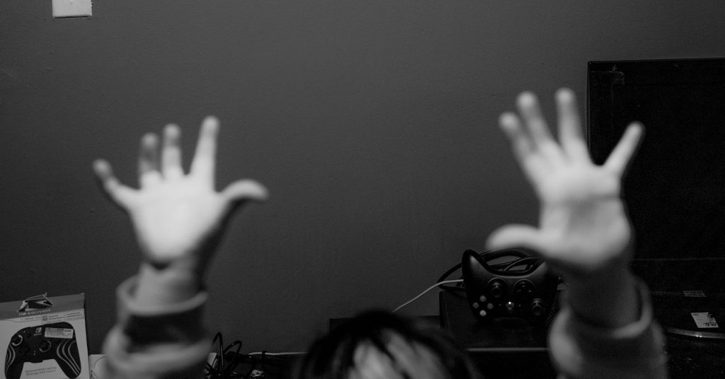 ‘Get Down! Get Down! They’re Gonna See Us!’: Six Months of Hiding From ICE ‘Get Down! Get Down! They’re Gonna See Us!’: Six Months of Hiding From ICE