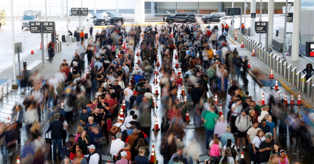 10 Things You Can Do While Waiting in the TSA Line