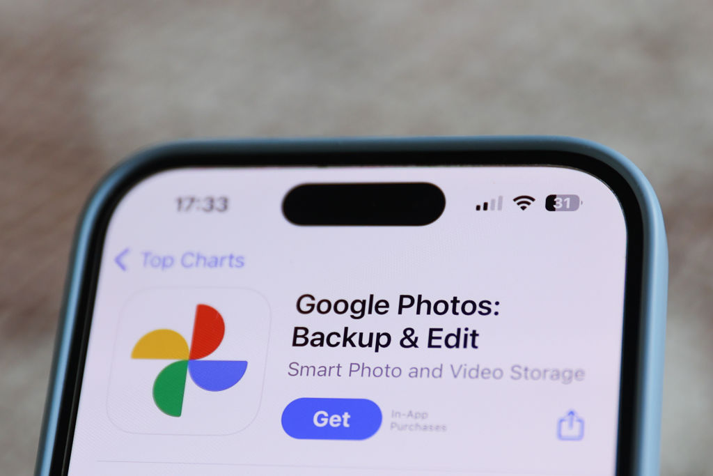 Google gives in to users’ complaints over AI-powered ‘Ask Photos’ search feature Google Photos on App Store