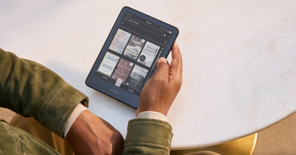 Amazon's Kindle Colorsoft Gets a Dark Mode (2026)