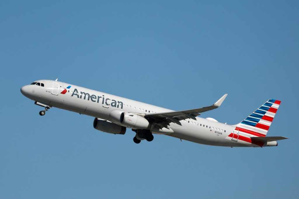 SpaceX’s Starlink nabs American Airlines contract, another win for its IPO SpaceX’s Starlink nabs American Airlines contract, another win for its IPO
