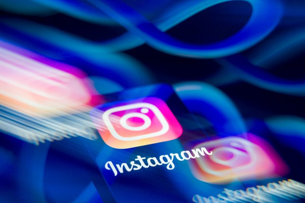 How to turn off Instagram’s new Instants feature and retract photos you accidentally shared How to turn off Instagram’s new Instants feature and retract photos you accidentally shared