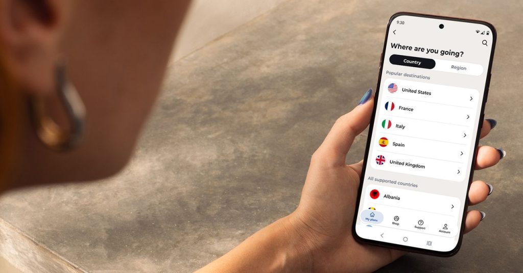 Motorola Phones Now Have a Built-In Travel eSIM for Mobile Data Outside the US Motorola Phones Now Have a Built-In Travel eSIM for Mobile Data Outside the US